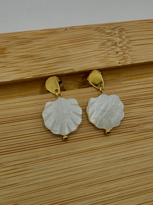 Concha Earrings