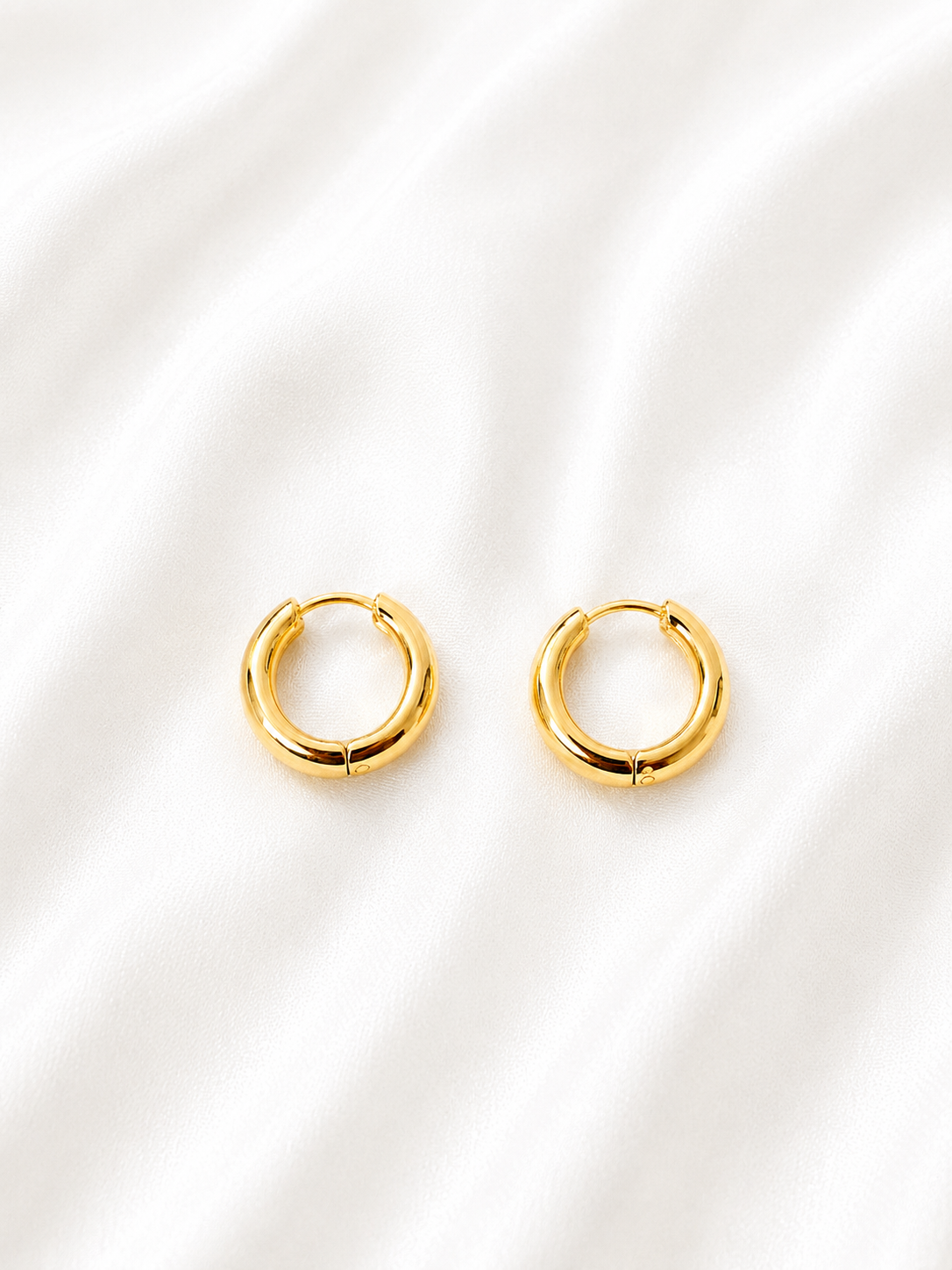 Simple earrings